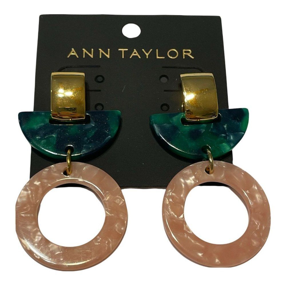 NWT ann taylor acrylic gold tone dangle earrings Faux Jade / quartz Changes $60
